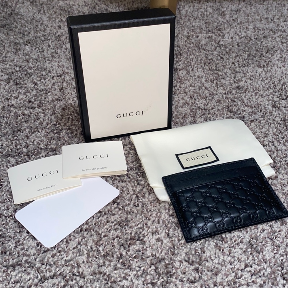 Black leather Gucci card holder